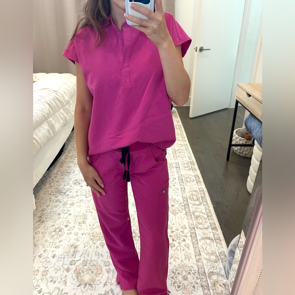 Figs Bold Magenta Scrub Set